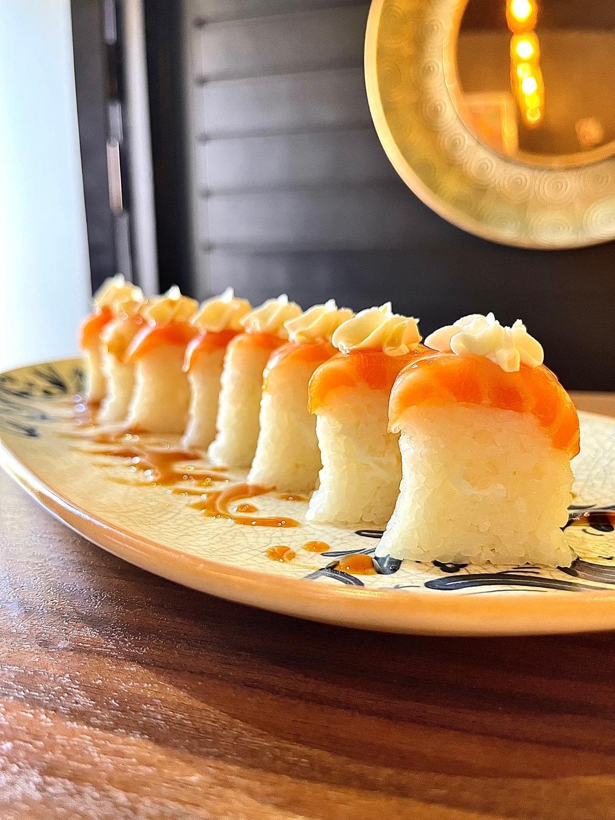 Cheese salmon (8 unidades)