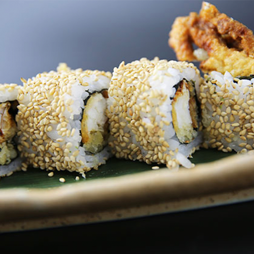 Uramaki de pollo crujiente (8 unidades)